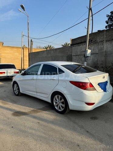 Hyundai Accent 2012, 300,000 km - 1.6 l - Bakı