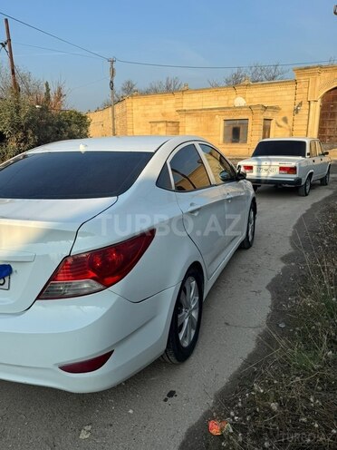 Hyundai Accent 2012, 300,000 km - 1.6 l - Bakı