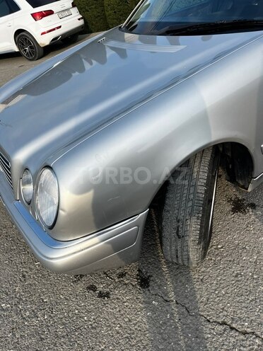 Mercedes E 240 1998, 485,000 km - 2.4 l - Bakı
