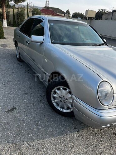 Mercedes E 240 1998, 485,000 km - 2.4 l - Bakı