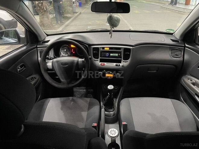 Kia Rio 2006, 411,000 km - 1.5 l - Ucar
