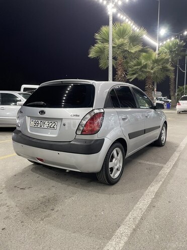 Kia Rio 2006, 411,000 km - 1.5 l - Ucar
