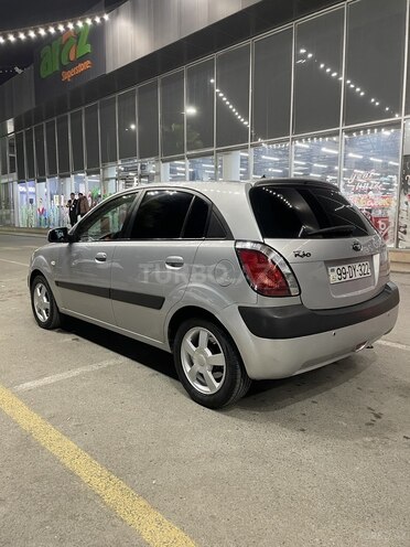 Kia Rio 2006, 411,000 km - 1.5 l - Ucar