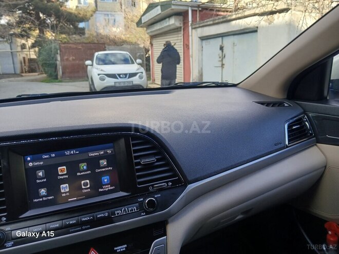 Hyundai Elantra 2017, 145,000 km - 2.0 l - Bakı