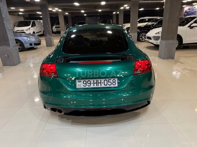 Audi TT-8