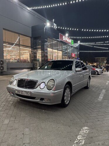 Mercedes E 220 2001, 285,700 km - 2.2 l - Bakı