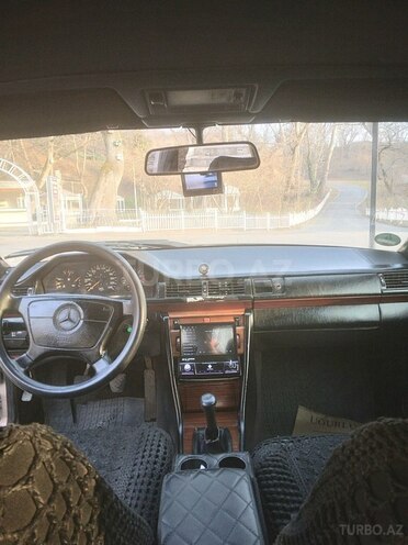 Mercedes 200 E 1993, 480,000 km - 2.0 л - Qəbələ