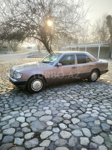 Mercedes 200 E 1993, 480,000 km - 2.0 л - Qəbələ