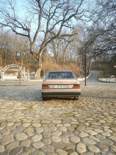 Mercedes 200 E 1993, 480,000 km - 2.0 л - Qəbələ