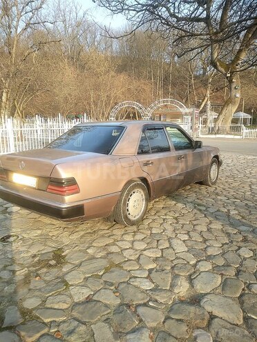 Mercedes 200 E 1993, 480,000 km - 2.0 л - Qəbələ