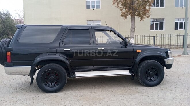 Toyota Hilux Surf-7