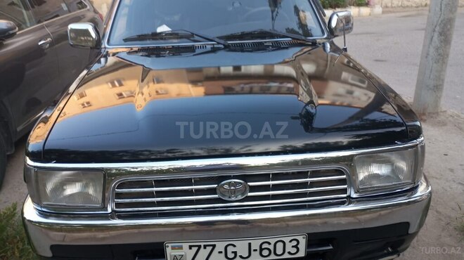 Toyota Hilux Surf-9