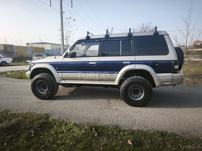 Mitsubishi Pajero 1995, 350,000 km - 2.8 l - Bakı
