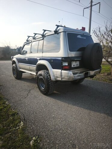 Mitsubishi Pajero 1995, 350,000 km - 2.8 l - Bakı