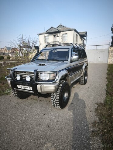 Mitsubishi Pajero 1995, 350,000 km - 2.8 l - Bakı