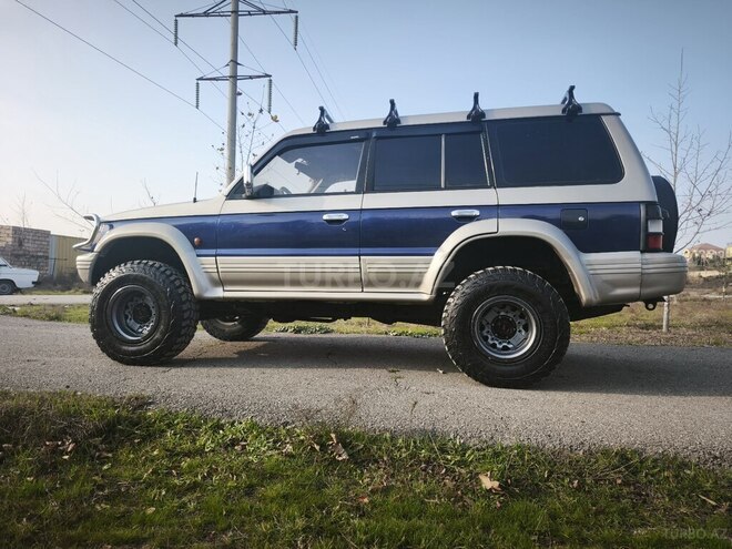 Mitsubishi Pajero 1995, 350,000 km - 2.8 l - Bakı