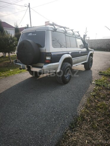 Mitsubishi Pajero 1995, 350,000 km - 2.8 l - Bakı