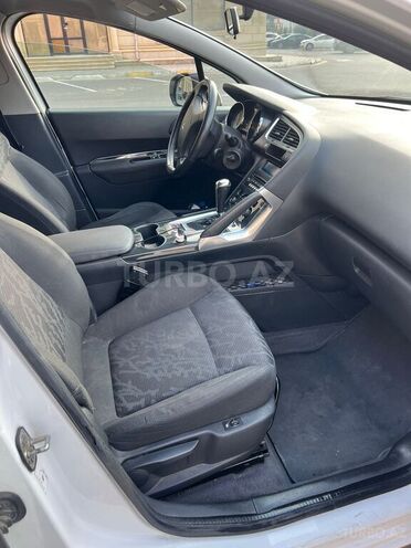 Peugeot 3008-8