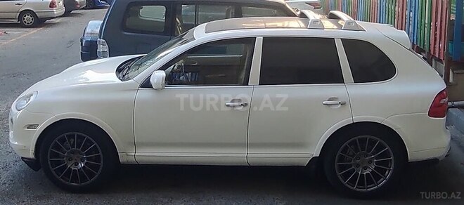 Porsche Cayenne S-4
