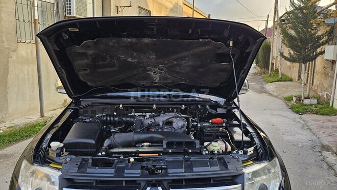 Mitsubishi Pajero 2008, 203,000 km - 3.0 л - Bakı