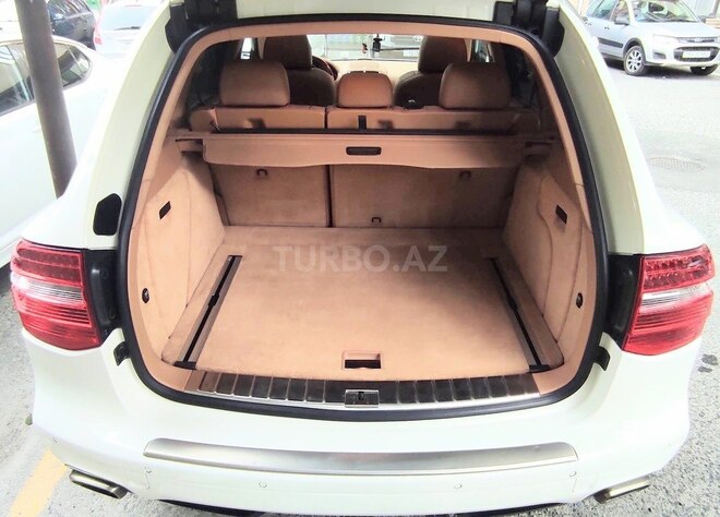 Porsche Cayenne S-19