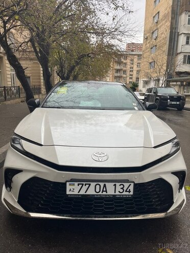 Toyota Camry-1