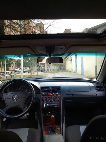 Mercedes C 180-9