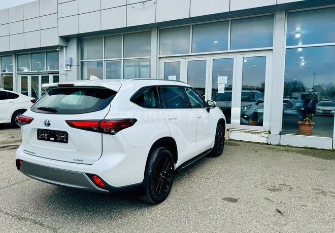 Toyota Highlander-3