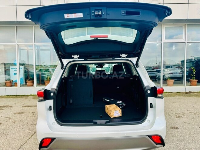 Toyota Highlander-6