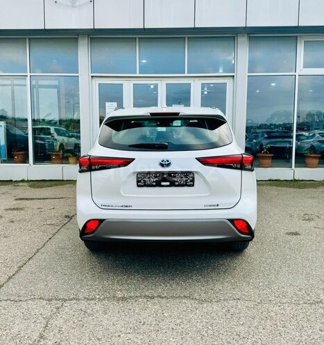 Toyota Highlander-4