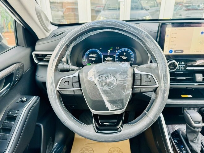Toyota Highlander-12