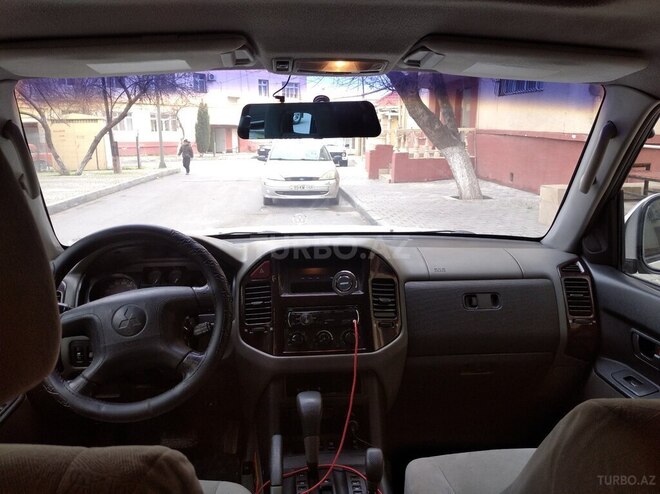Mitsubishi Pajero 2002, 207,000 km - 3.0 l - Bakı