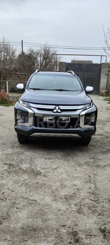 Mitsubishi L200 2021, 133,045 km - 2.4 л - Bakı