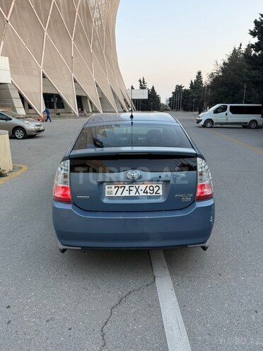 Toyota Prius-3