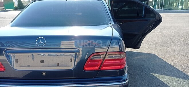Mercedes E 240 1999, 388,920 km - 2.4 l - Beyləqan