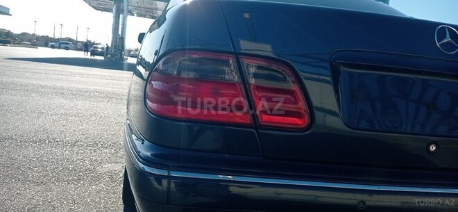 Mercedes E 240 1999, 388,920 km - 2.4 l - Beyləqan