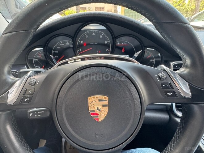 Porsche Panamera-7