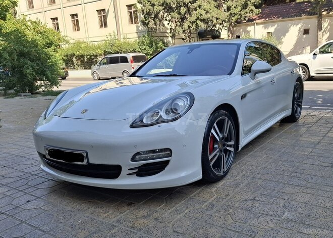 Porsche Panamera-1
