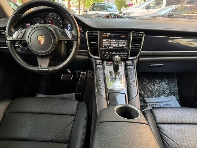 Porsche Panamera-9