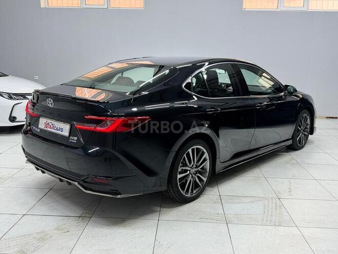 Toyota Camry-5