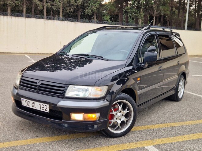 Mitsubishi Chariot-5