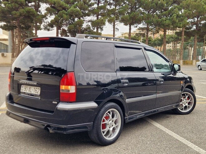 Mitsubishi Chariot-14