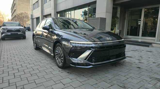 Hyundai Sonata-1