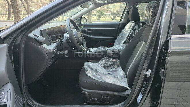 Hyundai Sonata-13