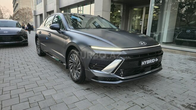 Hyundai Sonata-2