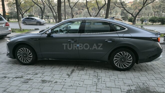 Hyundai Sonata-3