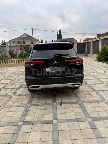 Mitsubishi Outlander 2022, 46,500 km - 2.5 l - Bakı