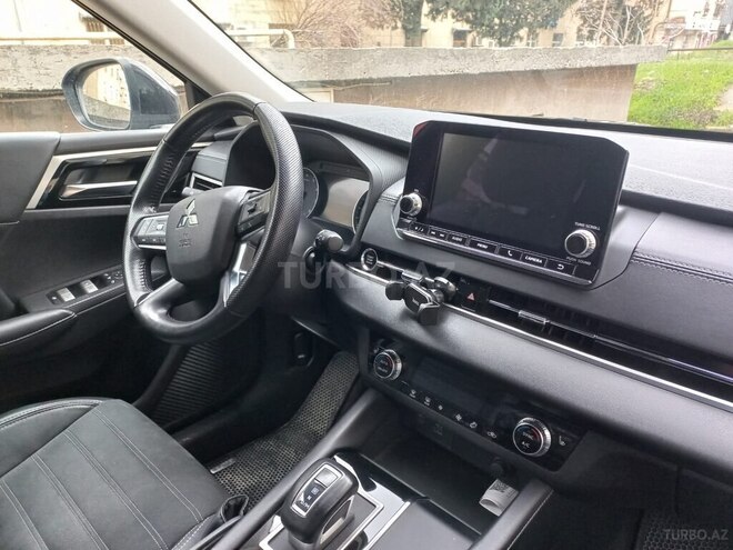 Mitsubishi Outlander 2022, 46,500 km - 2.5 l - Bakı