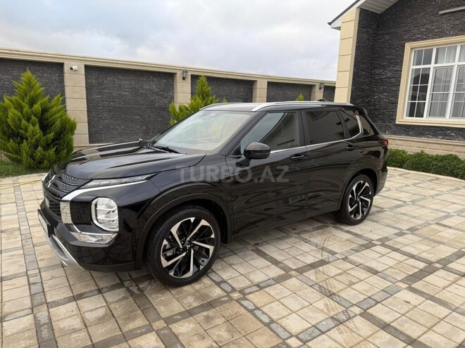Mitsubishi Outlander 2022, 46,500 km - 2.5 l - Bakı