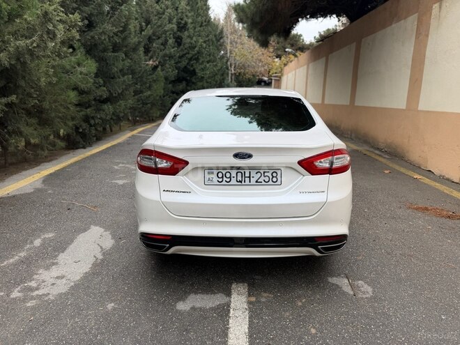 Ford Mondeo-4